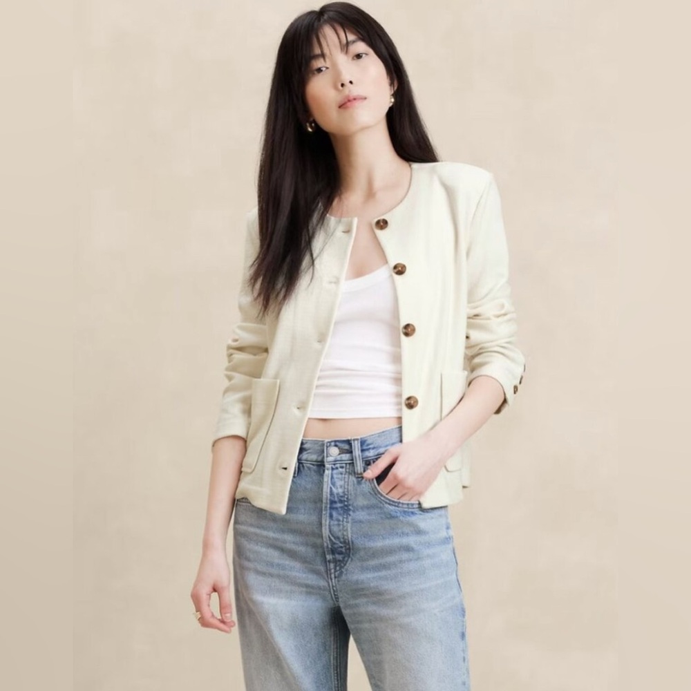 BRAND NEW Banana Republic Cream Collarless Jacket